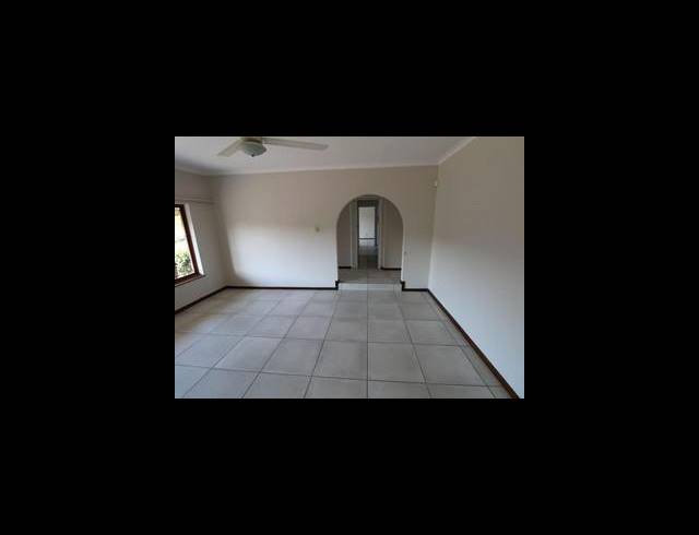 3 BEDROOM TOWNHOUSE TO LET IN HAYFIELDS